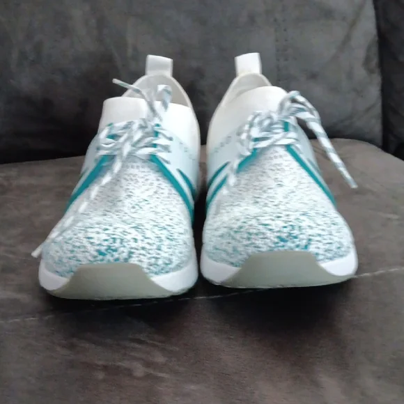Traq by Alegria White and Teal Speckled Sneakers - Picture 4 of 7